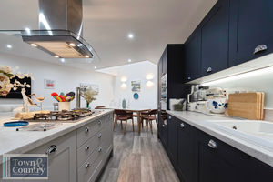 WATERSIDE MARINA- click for photo gallery